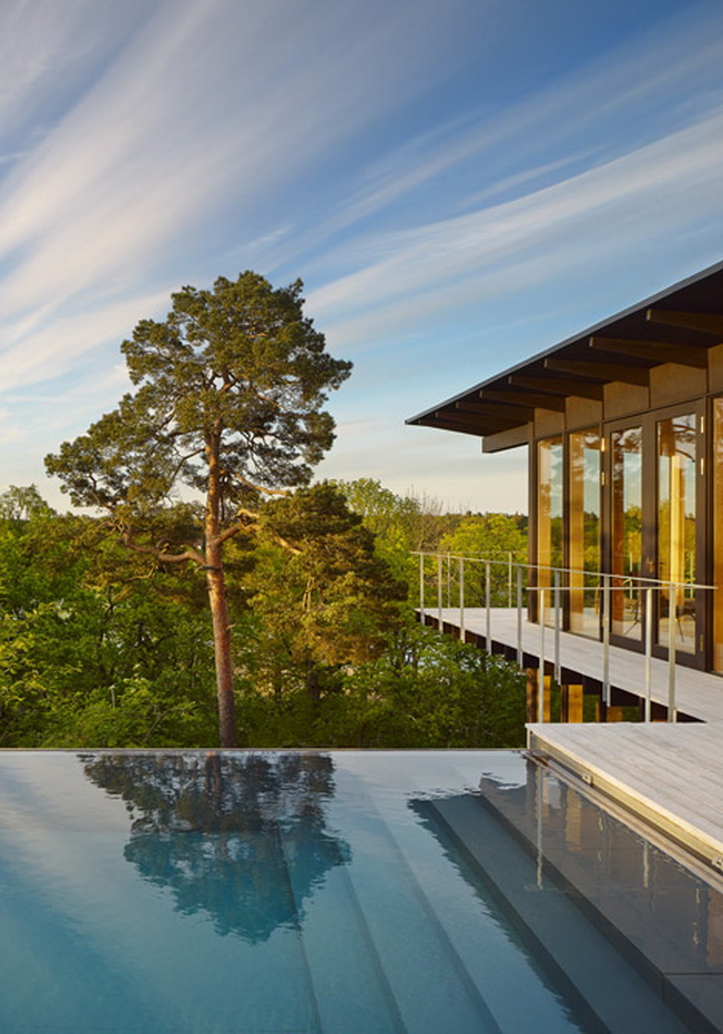 Andreas Martin-Löf projektuje dom na wzgórzu w pobliżu Sztokholmu z widokiem na korony drzew