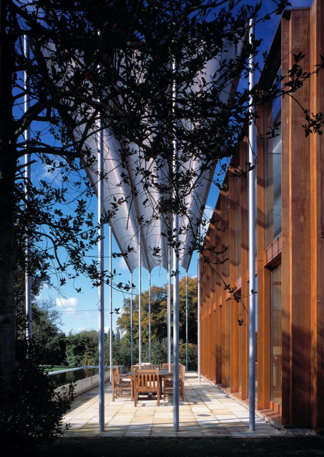 Dom w Pipers End autorstwa Niall McLaughling Architects