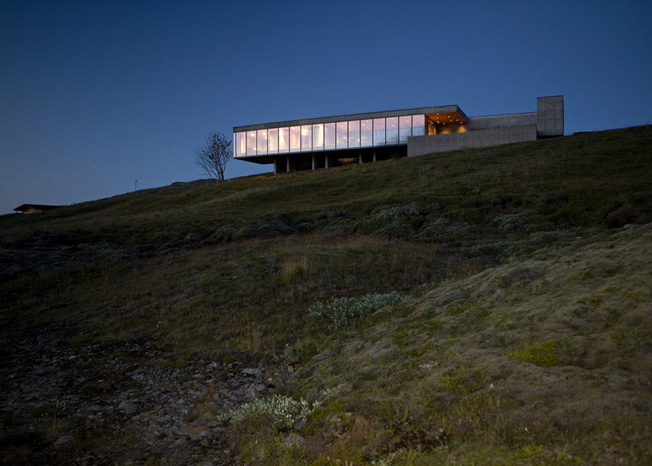 Aborg House z widokiem na islandzką dolinę