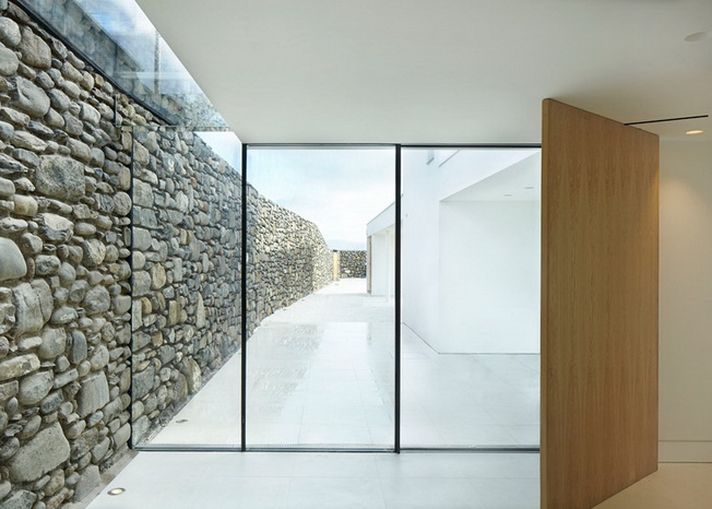 Dom na walijskim wybrzeżu inspirowany malarstwem Pieta Mondriana