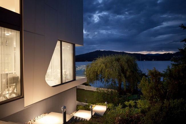 Przedłużenie austriackiego domu nad jeziorem