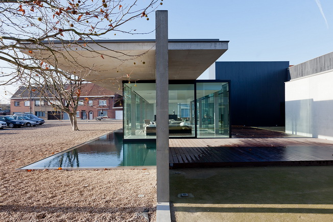 Obumex Outside autorstwa Govaert & Vanhoutte Architects