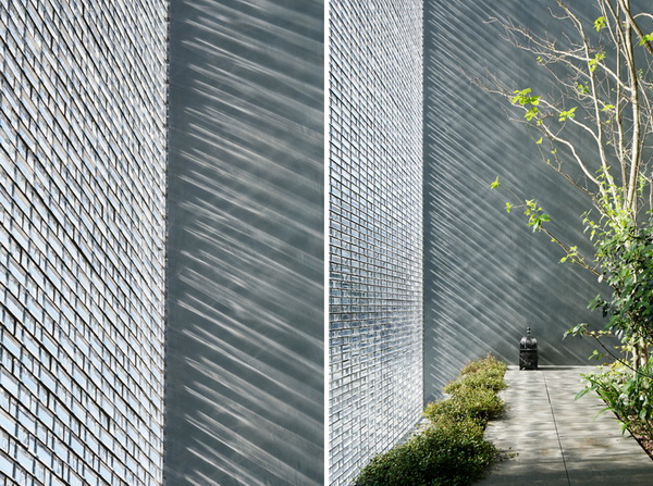 Optyczny Szklany Dom – Hiroshi Nakamura & NAP